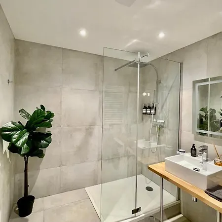 Les Arcades アパート *